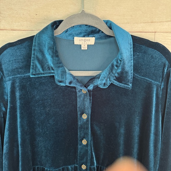 Umgee Teal Button-Up Velvet tunic Top size Medium - Picture 2 of 5